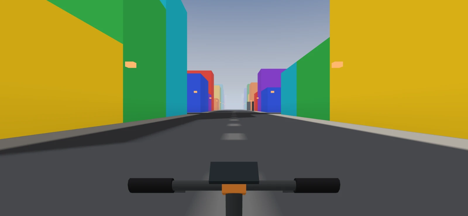 Même instant en vision classique : l’avenue droite avec ses façades jaunes, vertes, turquoise et bleues, sous un ciel bleu pâle.